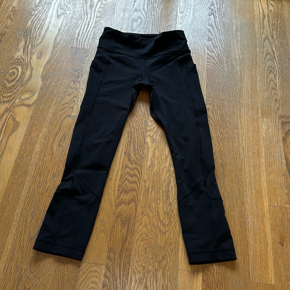 Lululemon Cropped Leggings with pockets